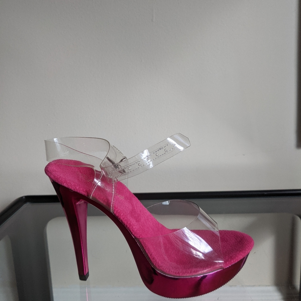 BRAND NEW - Sexy platform sandal